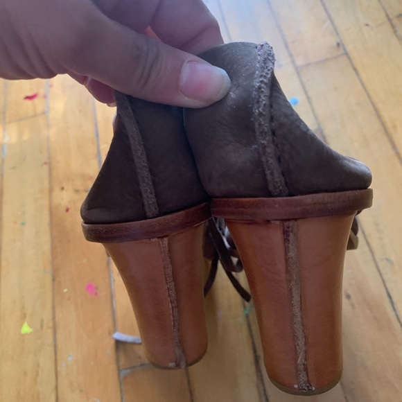 Frye Sofia lace up brown Suede Women's Sandals - Picture 3 of 5